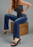 lady wearing jeans