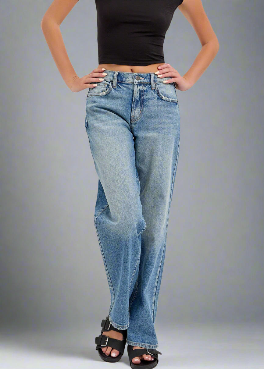 10 1/4"
Mid Rise
Baggy Dad Jean
Zipper Fly + Belt Loops 
Medium Denim
Import 
FRONT RISE 10 1/4", INSEAM 31"   
Show More
Fabric Contents
99% Cotton, 1% Spandex