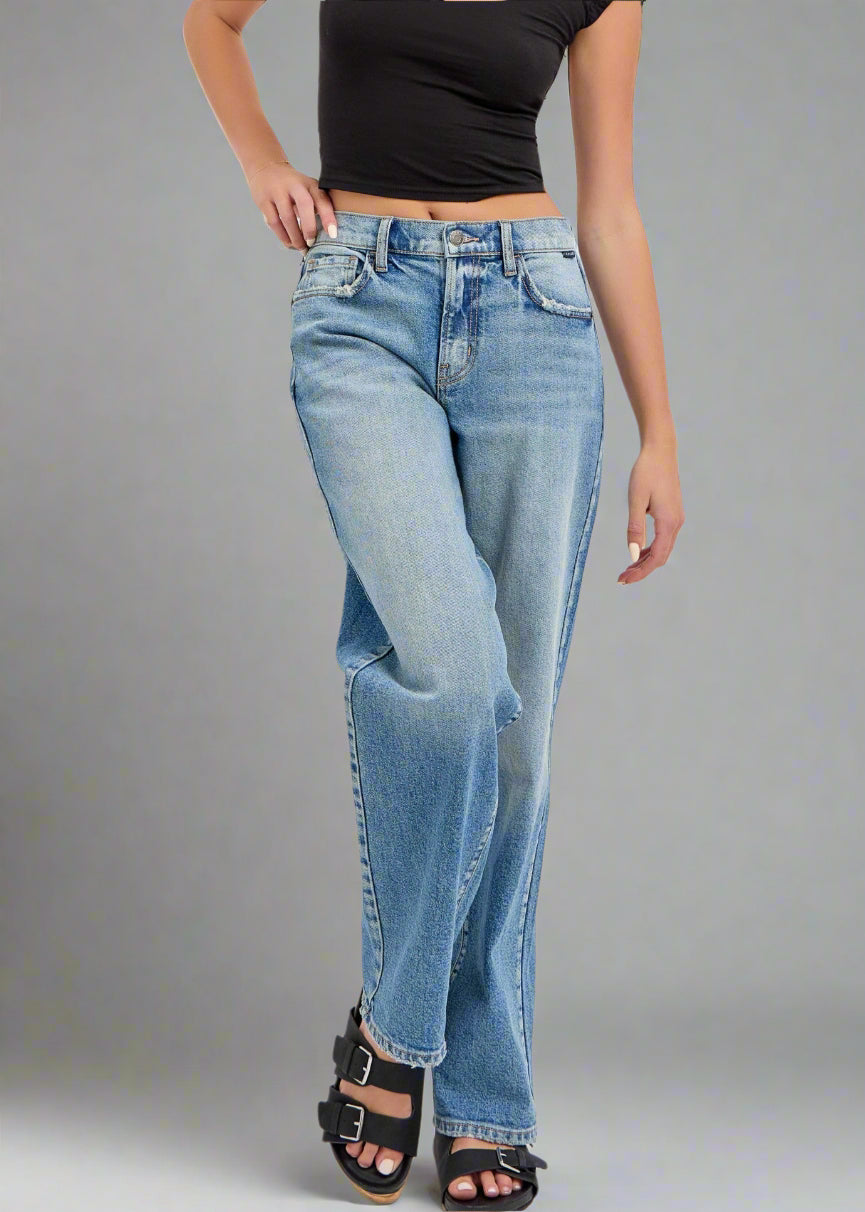 10 1/4"
Mid Rise
Baggy Dad Jean
Zipper Fly + Belt Loops 
Medium Denim
Import 
FRONT RISE 10 1/4", INSEAM 31"   
Show More
Fabric Contents
99% Cotton, 1% Spandex