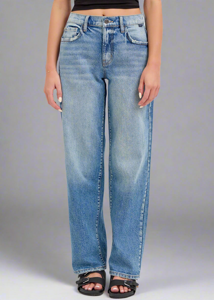 10 1/4"
Mid Rise
Baggy Dad Jean
Zipper Fly + Belt Loops 
Medium Denim
Import 
FRONT RISE 10 1/4", INSEAM 31"   
Show More
Fabric Contents
99% Cotton, 1% Spandex