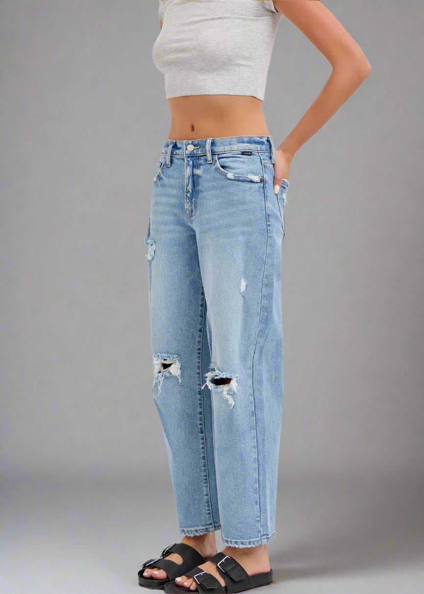 10 1/4" 
Mid Rise
Baggy Dad Jean
28" Inseam
Zipper Fly + Belt Loops 
Light Denim
Import 
FRONT RISE 10 1/4", INSEAM 28"   
Show Less
Fabric Contents
 99% Cotton, 1% Spandex